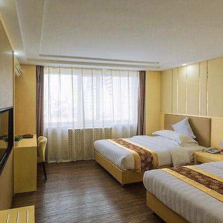 Beiguo Zhichun Business Hotel Манчжурия Экстерьер фото